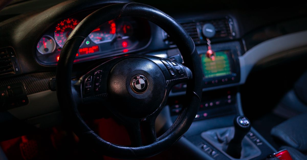 découvrez les étapes essentielles pour remplacer le volant d’une bmw e46, choisir un modèle compatible et effectuer l’installation en toute sécurité.