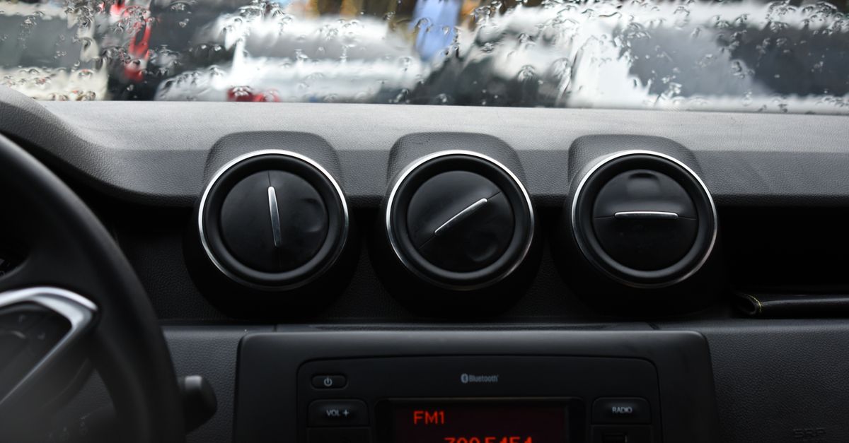 découvrez comment remplacer l’autoradio de votre fiat fiorino et choisir un modèle compatible pour profiter d’une installation simple et adaptée.