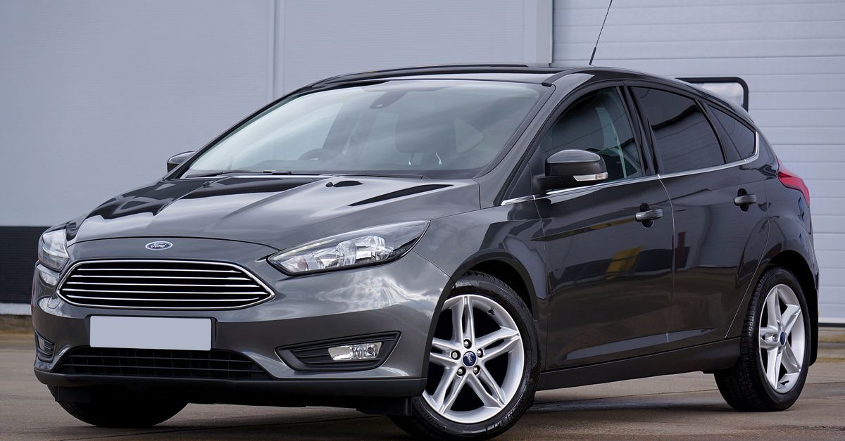 découvrez comment remplacer l’autoradio de votre ford et choisir un modèle compatible pour profiter d’un son de qualité et de fonctionnalités modernes.