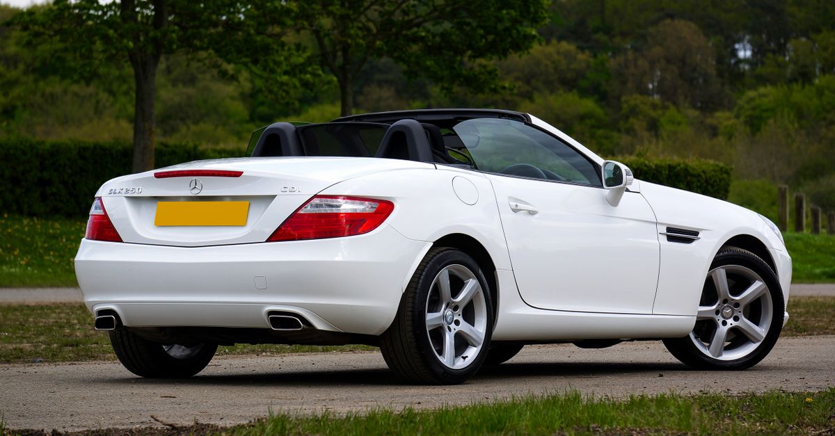 découvrez les étapes essentielles pour installer un attelage sur une mercedes slr roadster et préparer votre véhicule au remorquage.