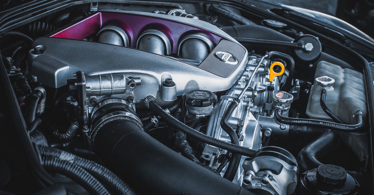 la nissan maxima est généralement équipée d’un moteur essence et de bougies d’allumage, non de préchauffage. vérifiez votre motorisation avant toute réparation.