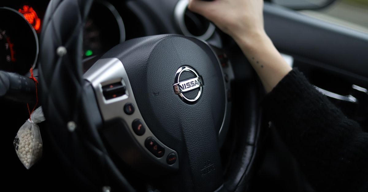 découvrez comment remplacer le rétroviseur du nissan pivo 2 : conseils, étapes et informations utiles pour choisir la pièce adaptée.