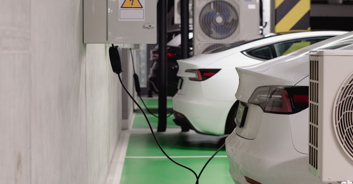 découvrez comment remplacer la batterie d’une renault twizy 45 et explorez les solutions de recharge, les coûts à prévoir et les conseils d’entretien.