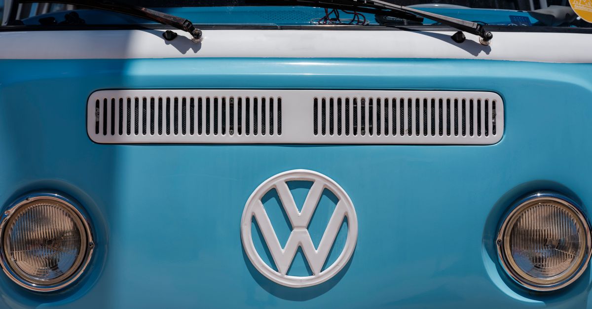 découvrez comment remplacer facilement l’ampoule de phare de votre volkswagen bulli, avec des conseils pratiques pour choisir la bonne référence et intervenir en toute sécurité.