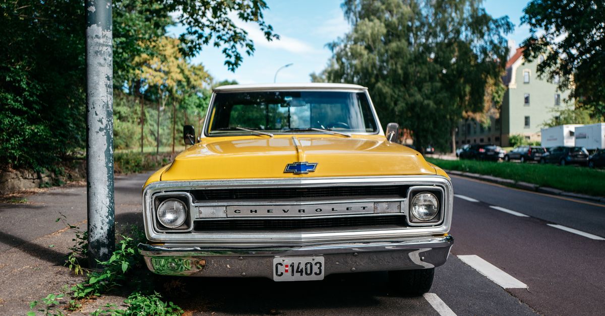 découvrez comment remplacer l’autoradio de votre chevrolet c10 et choisir une solution adaptée pour moderniser votre système audio.