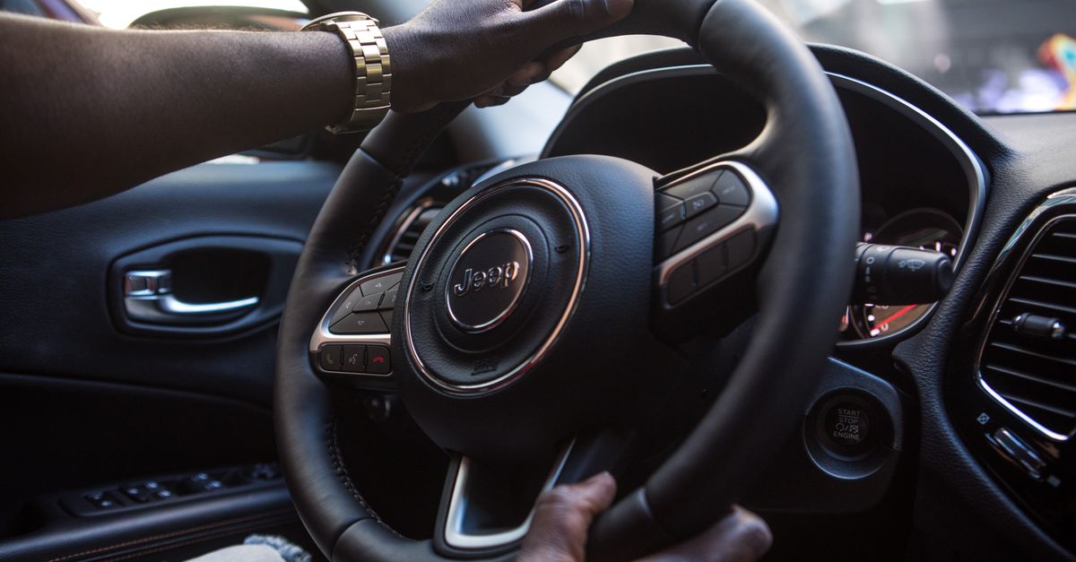 découvrez comment remplacer le volant de votre chrysler 300m : étapes, outils nécessaires et conseils pour une installation sûre et réussie.