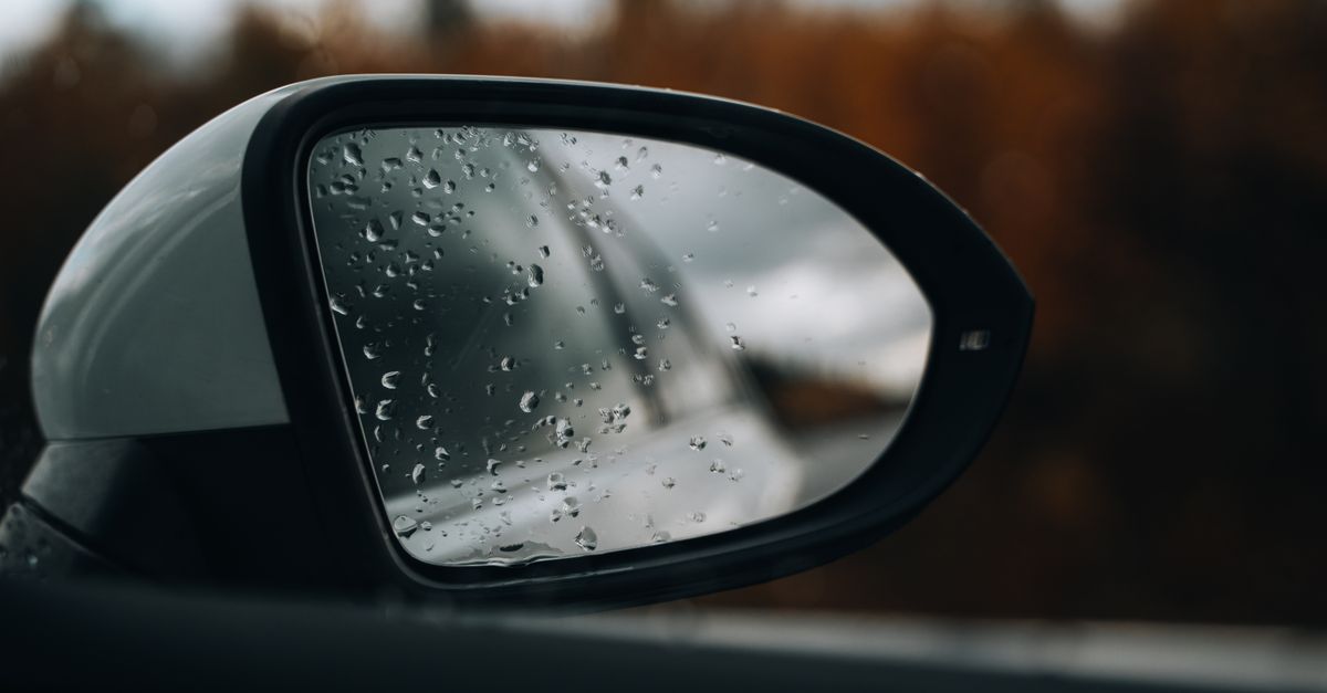 remplacez le rétroviseur latéral de votre citroën c4 picasso ii : conseils pour choisir la bonne pièce et réussir son installation.