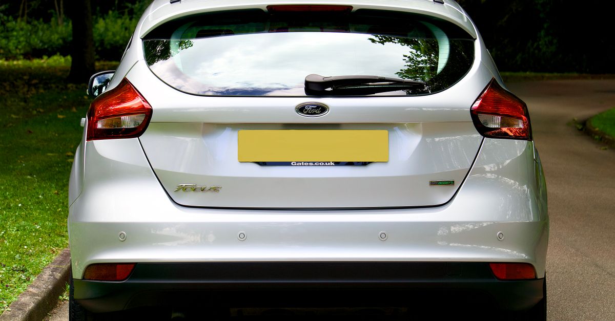 découvrez comment purger le circuit de freinage de votre ford focus 2 cc, avec les étapes essentielles pour réaliser l’entretien en toute sécurité.