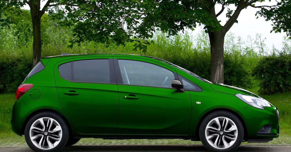 découvrez comment remplacer le rétroviseur extérieur de votre opel insignia opc et choisir une pièce compatible avec votre modèle.