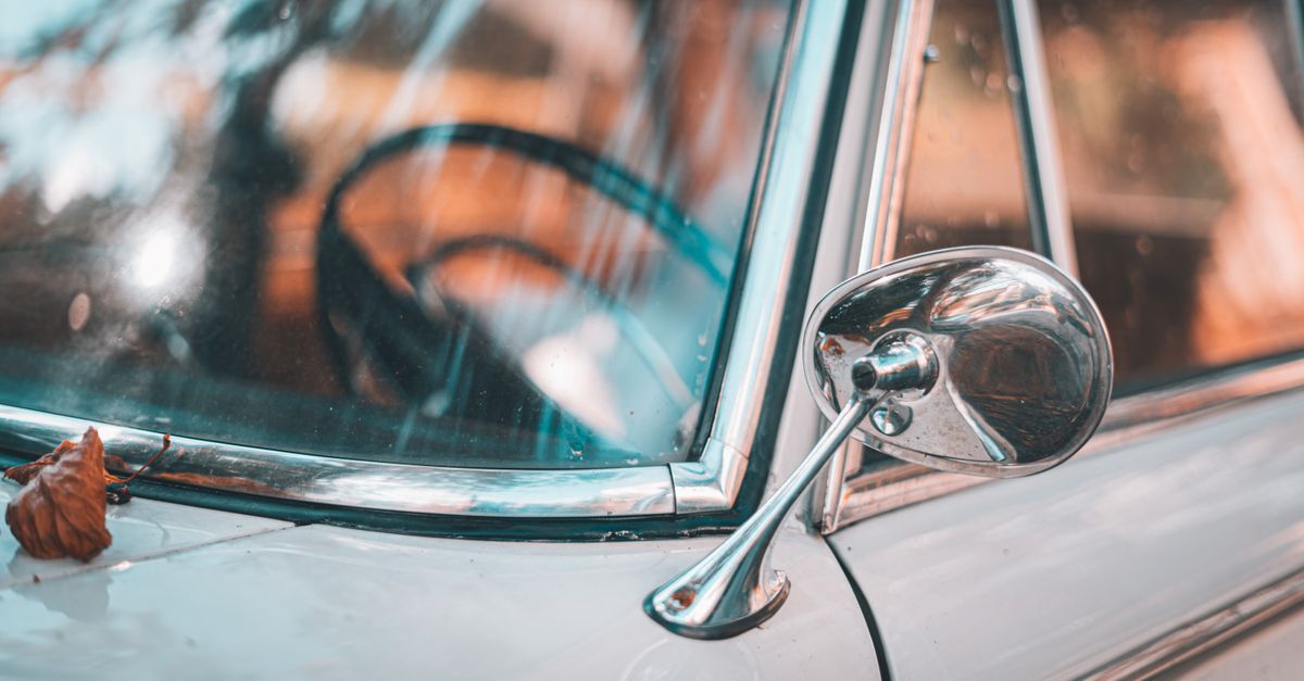 découvrez comment remplacer le rétroviseur de votre saab 96 et trouvez les conseils et pièces adaptés à votre véhicule.