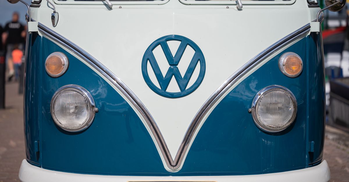 découvrez comment remplacer une ampoule sur votre volkswagen crafter 2 : étapes clés, précautions et conseils pour choisir la bonne ampoule.